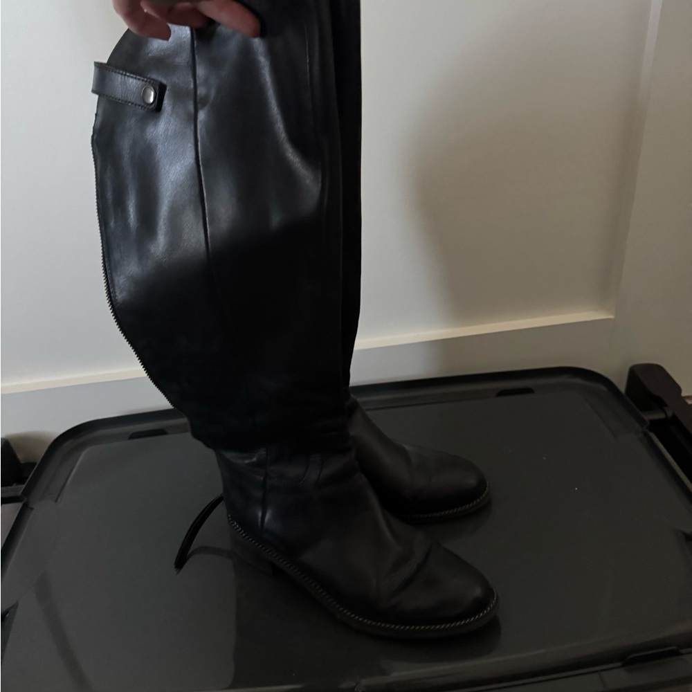 Size 7 Franco Sarto riding boots in black leather
